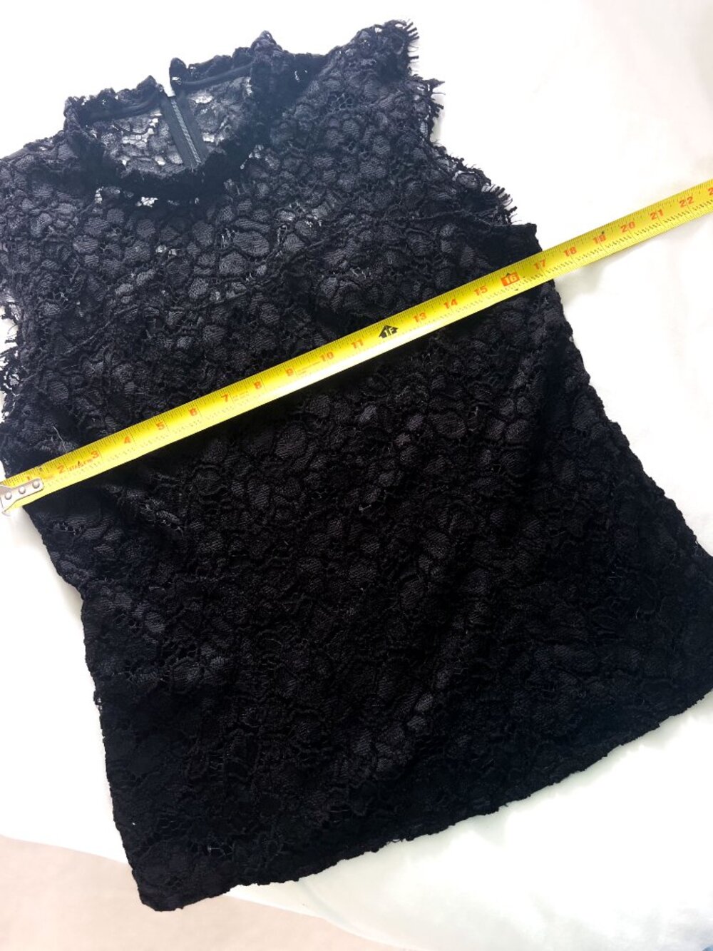 WHBM Sleeveless Lace High Neck Shell Black SUPER SOFT! Eyelash lace sleeve Sz 6 - Picture 11 of 13